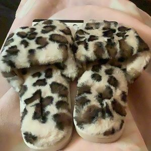 Cheetah open toed slippers